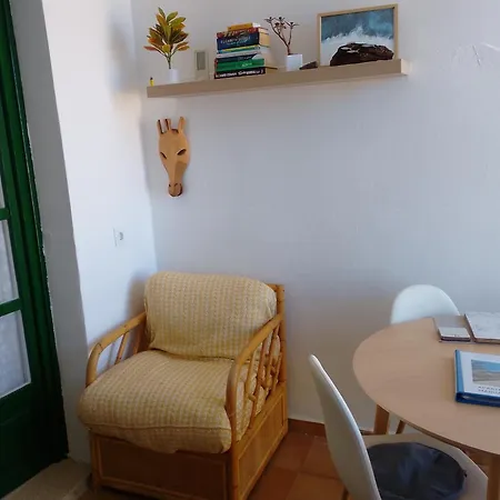 Bright And Cosy Ground-floor By The Sea Apartamento Costa De Antigua