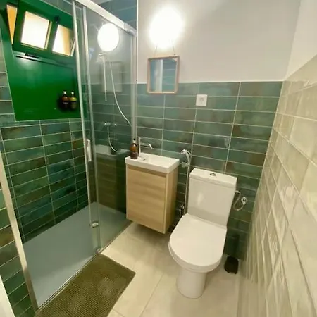 Bright And Cosy Ground-floor By The Sea Apartamento Costa De Antigua