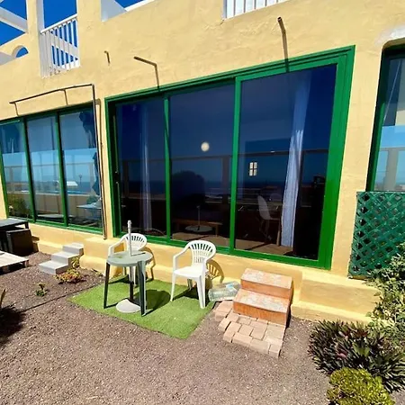 Bright And Cosy Ground-floor By The Sea Costa De Antigua